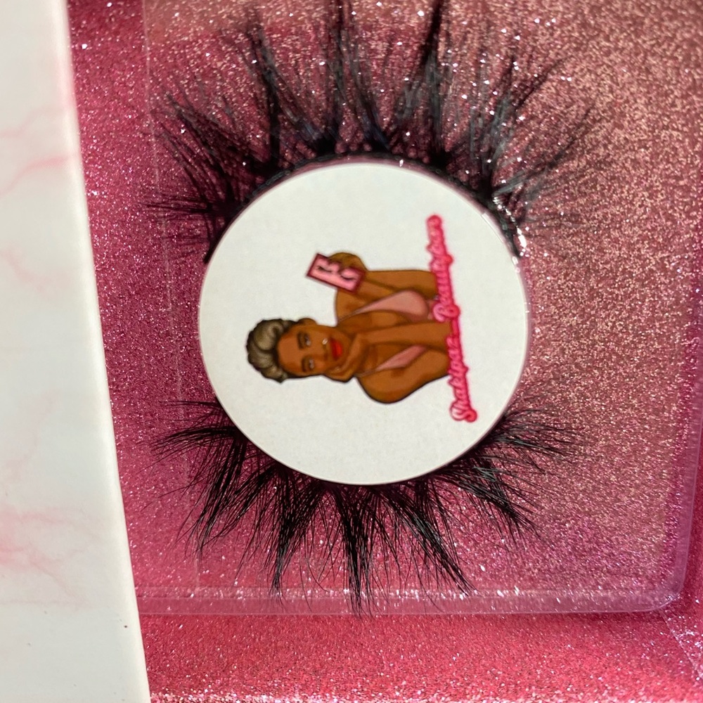 Mink lash extensions - Picture 12 of 15